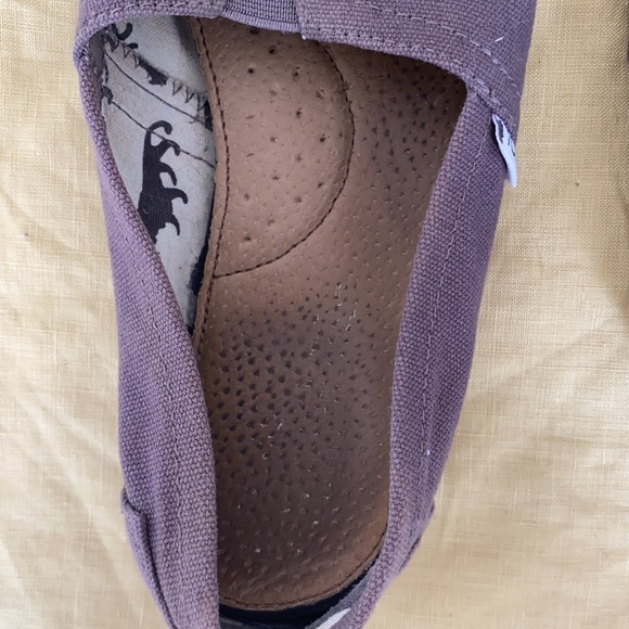 TOMS Classic Grey Slip On - Picture 3 of 4